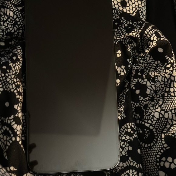 iPhone 12 Pro Max - Picture 3 of 4